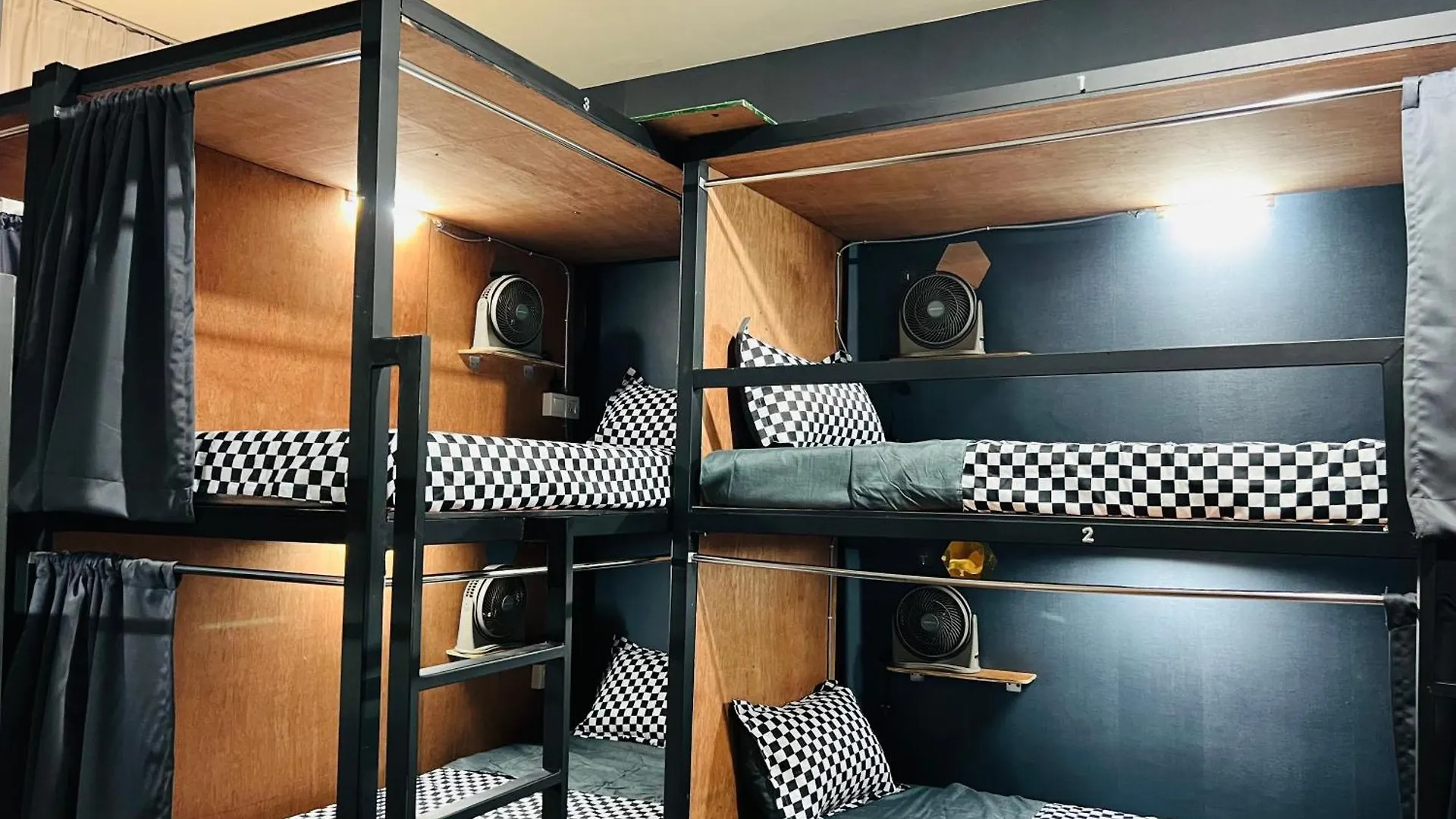 The City Nest Hostel Regalia Kuala Lumpur 0*,  Malajsie